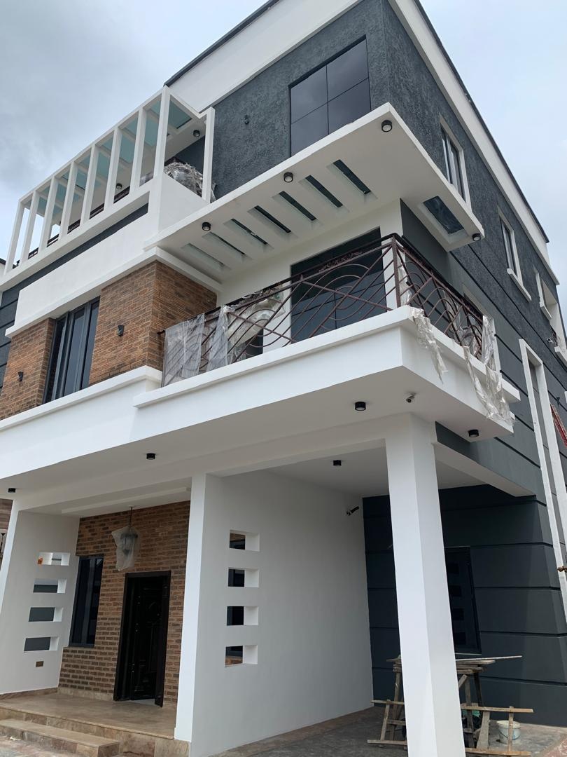 5 Bedroom Duplex C of o